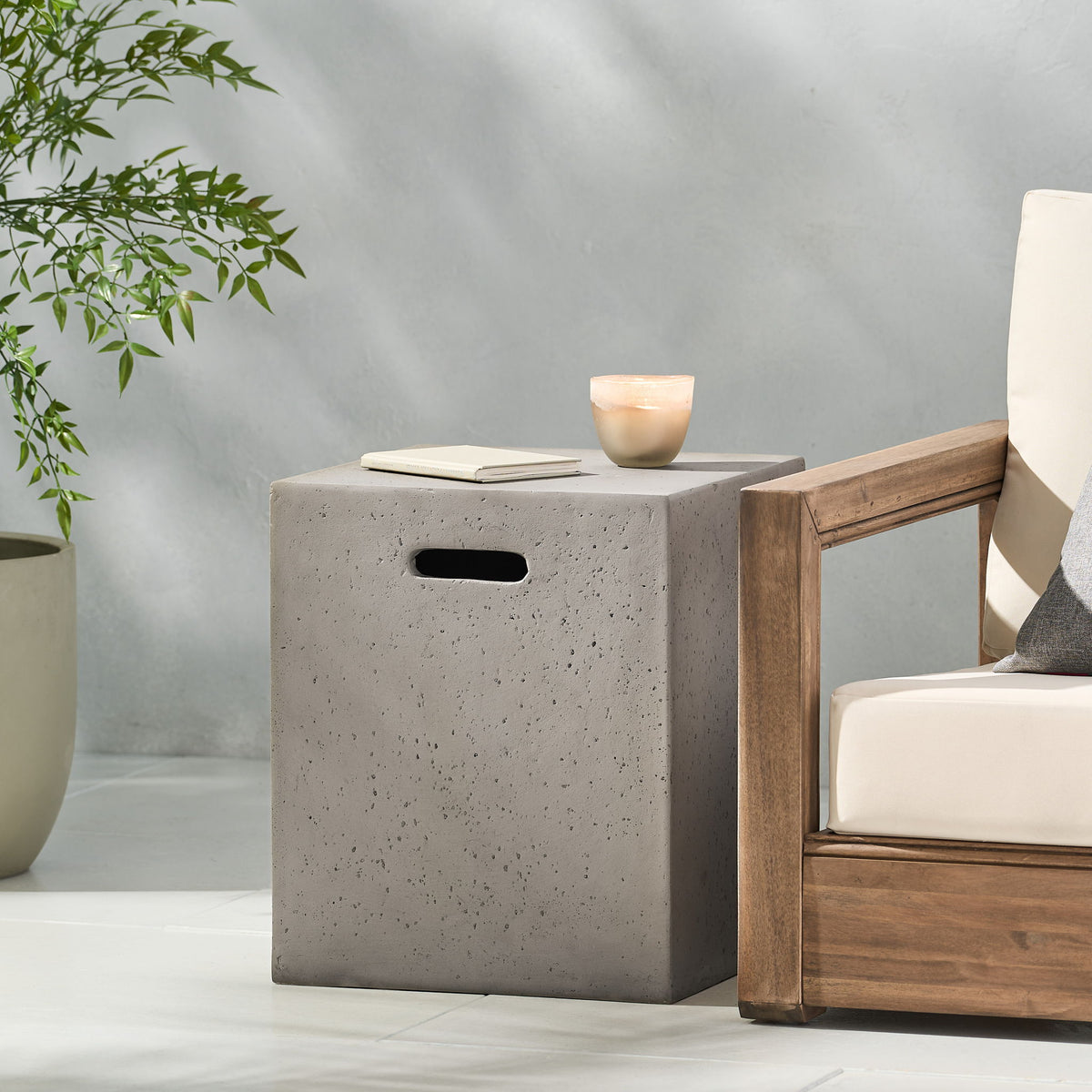 Modern Tank Holder Side Table With Smooth Concrete Surface