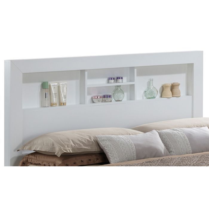 Bed With Transitional Design Stylish