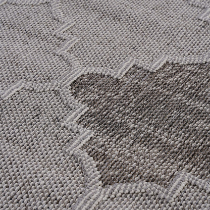 Guros - 8' X 10' Trellis Indoor / Outdoor Area Rug - White / Gray